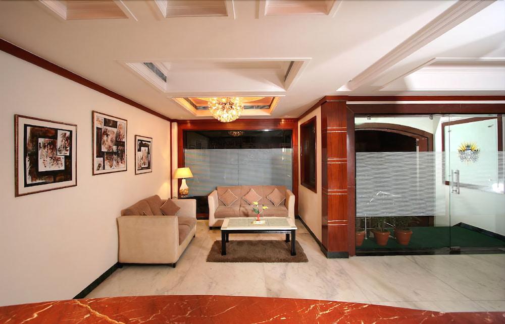 Grand President Hotel Delhi  Exterior photo