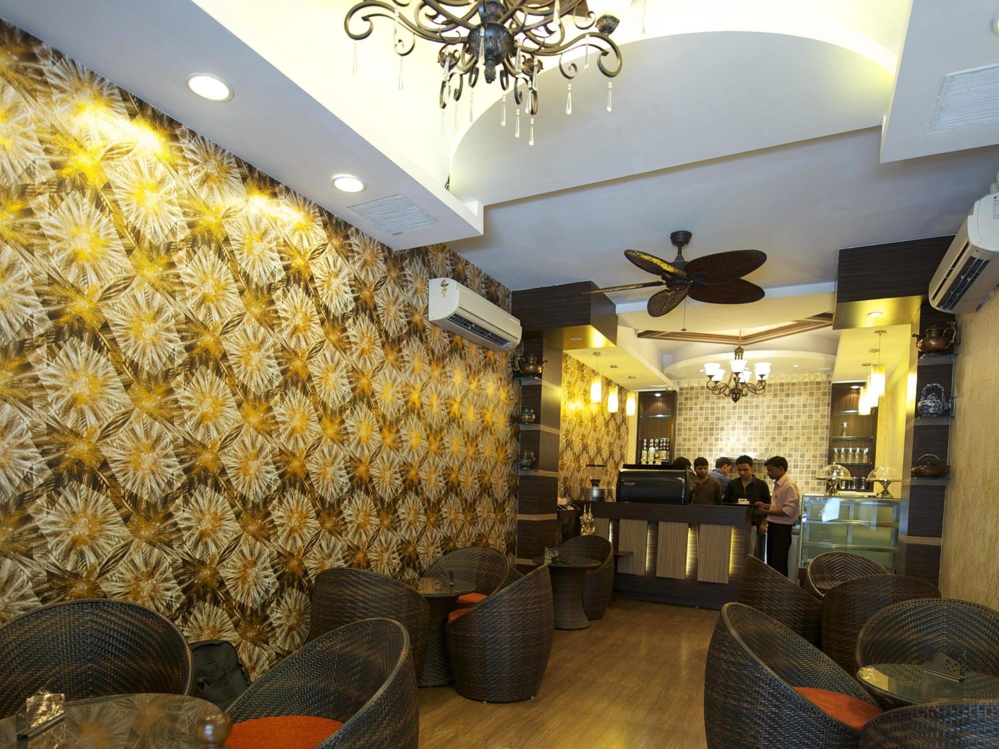 Grand President Hotel Delhi  Exterior photo
